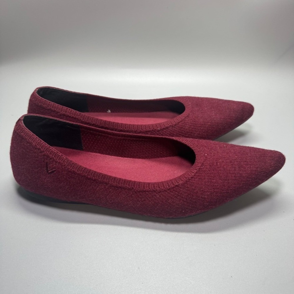 Vivaia Aria 5° Pointed Toe Ballet Flats in Burgundy Size 41 US 9.5